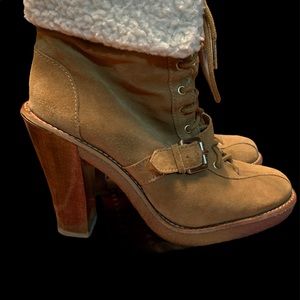 💥PRICE DROP💥Micheal kors booties size 8.5